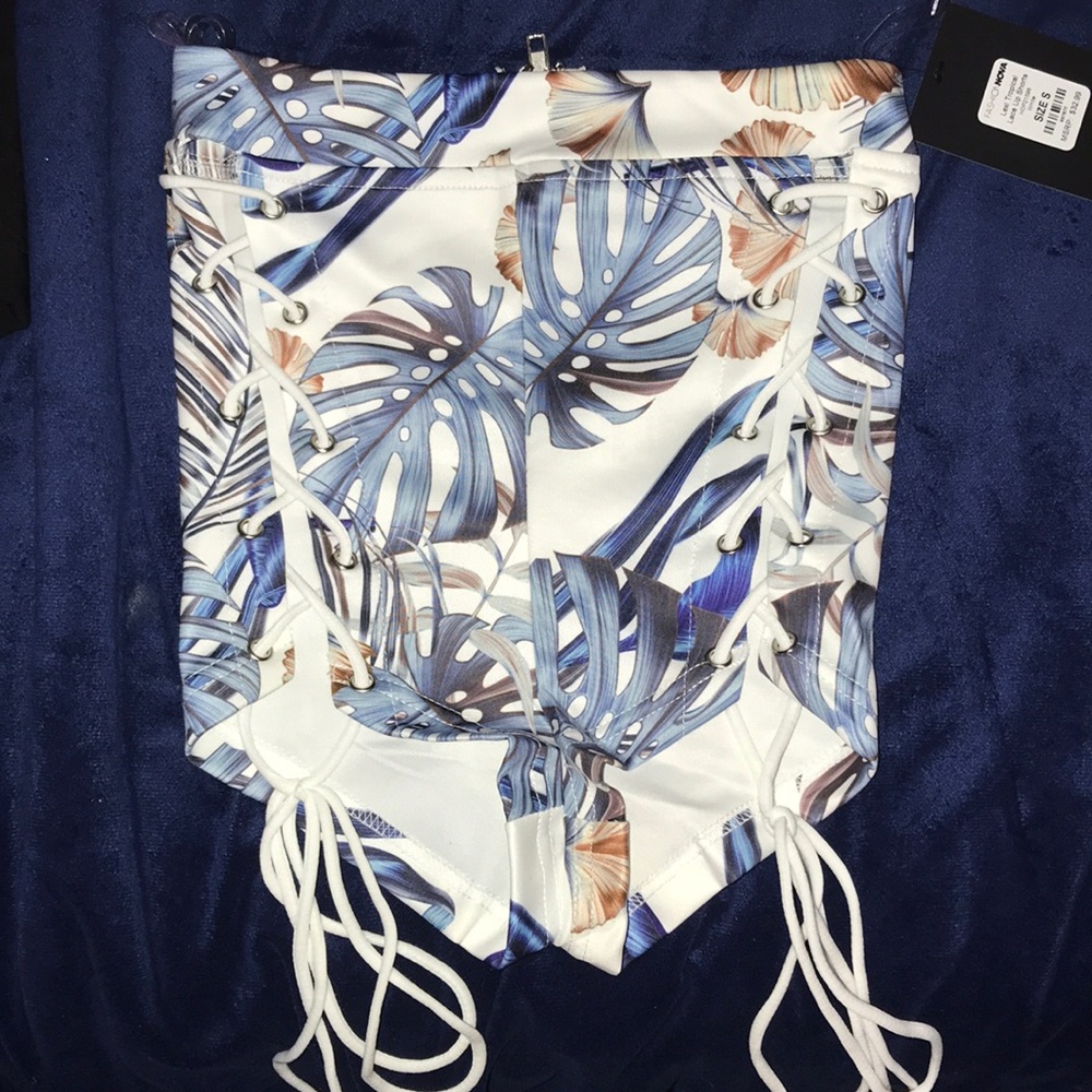 Fashion Nova lace up shorts brand new with tags